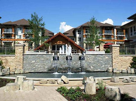 Waterscapes Resort By Dkra Kelowna Bagian luar foto