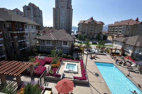 Waterscapes Resort By Dkra Kelowna Bagian luar foto